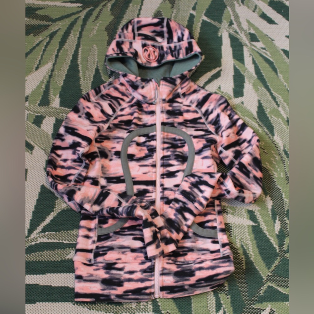 LULULEMON, CAMO women’s hoodie, SM